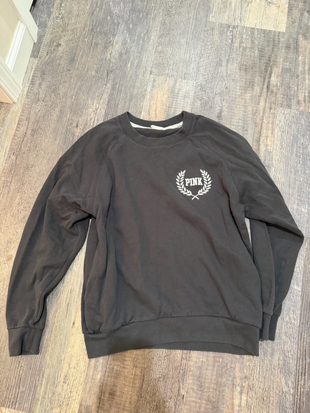 Vintage PINK Victoria's Secret Women’s Black Crewneck Sweatshirt